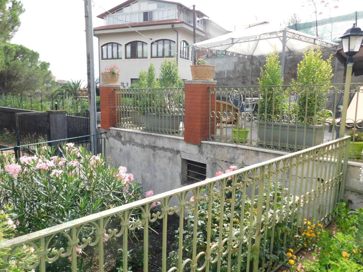 Althea Etna Garden Bed & Breakfast Nicolosi Bagian luar foto